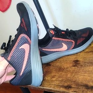 Nike Revolution Woman's s9 Running Shoes